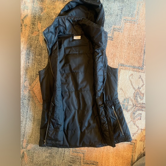 Columbia vest size small - Picture 7 of 9